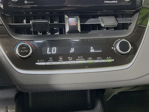 Used 2022 Toyota Corolla LE image 24