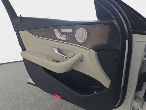 Used 2021 Mercedes-Benz E 350 4MATIC Sedan image 30