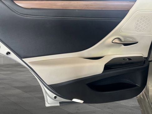 Certified 2023 Lexus ES 350 w/ Premium Package image 22