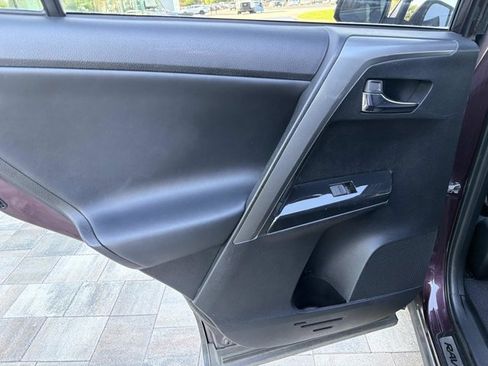 Used 2016 Toyota RAV4 SE FWD image 16