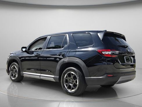 Used 2023 Honda Pilot EX-L image 8