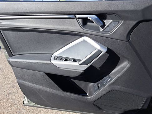 Used 2022 Audi Q3 2.0T Premium w/ Convenience Package image 28