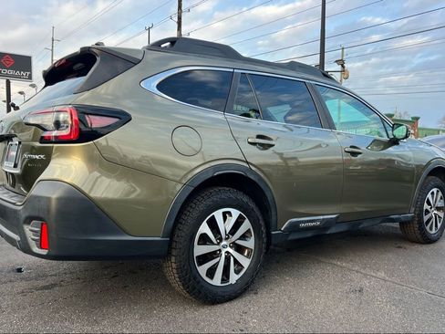 Used 2021 Subaru Outback Premium image 8