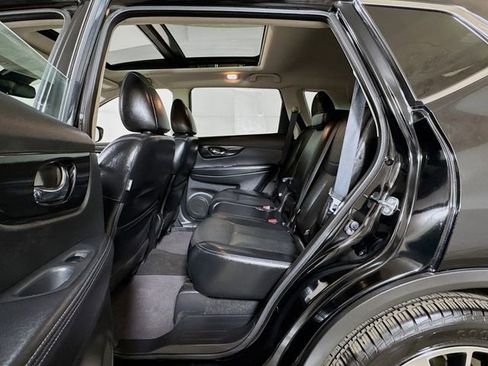 Used 2018 Nissan Rogue SL w/ Premium Package image 23