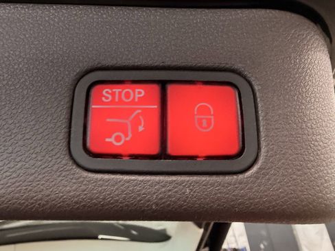 Used 2017 Mercedes-Benz GLE 350 4MATIC image 11