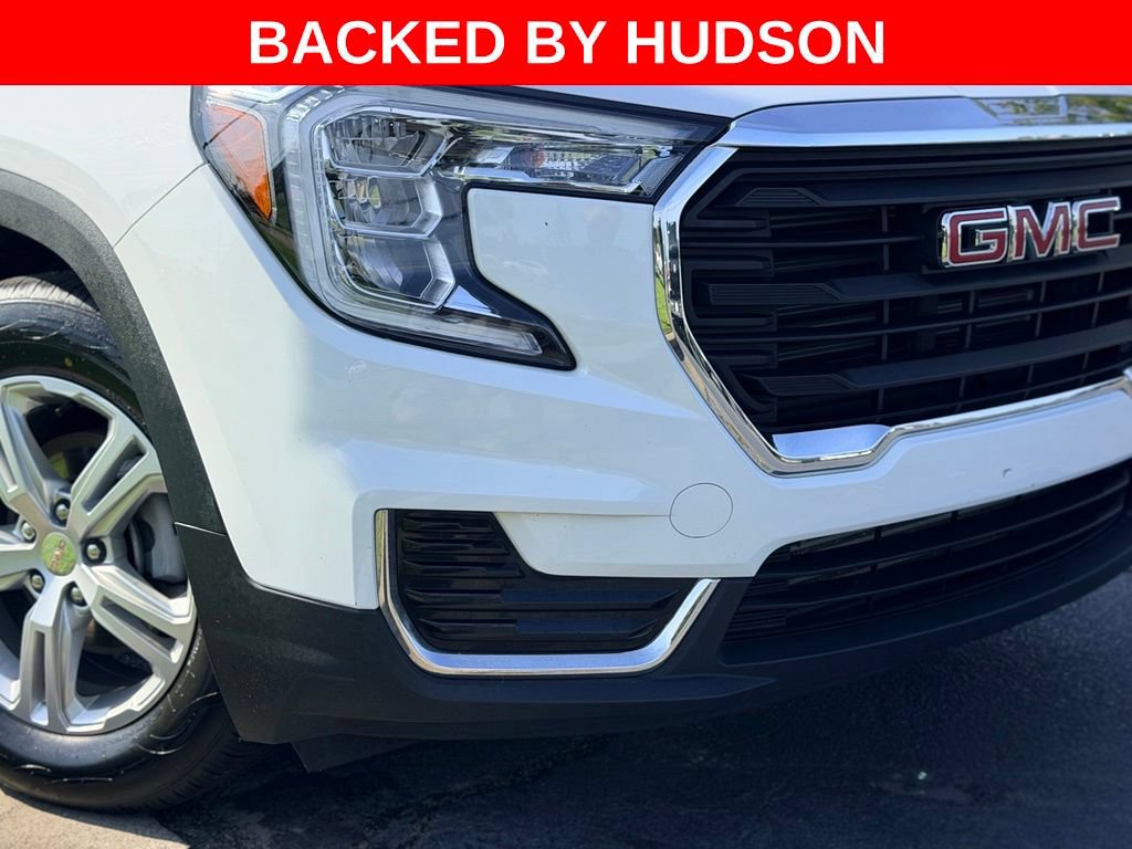 Used 2024 GMC Terrain SLE FWD image 3