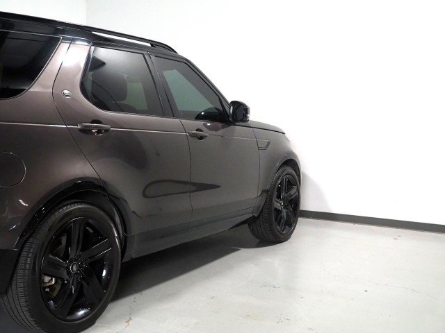 Used 2024 Land Rover Discovery Dynamic SE AWD/4WD image 65