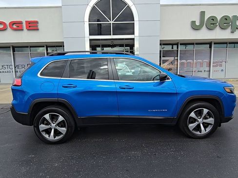 Certified 2022 Jeep Cherokee Limited image 9