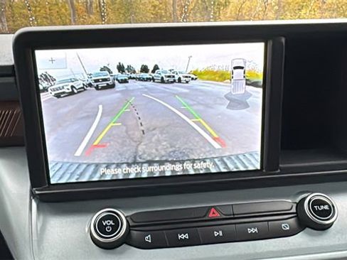 Certified 2022 Ford Maverick Lariat w/ Lariat Luxury Package image 24