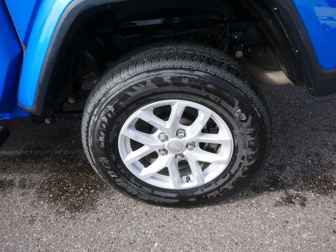 Certified 2023 Jeep Gladiator Sport image 16