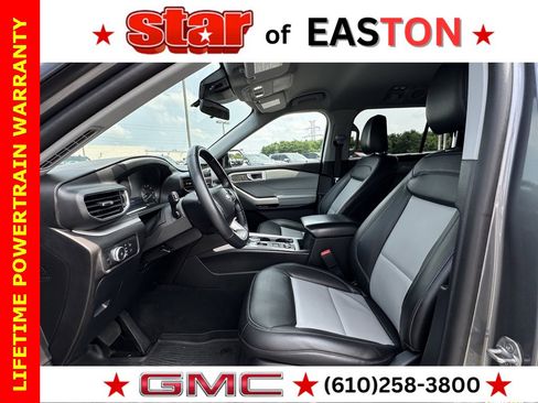 Used 2022 Ford Explorer XLT w/ Equipment Group 202A image 14