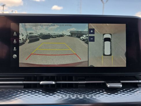 Used 2022 Kia Carnival SX Prestige FWD image 26