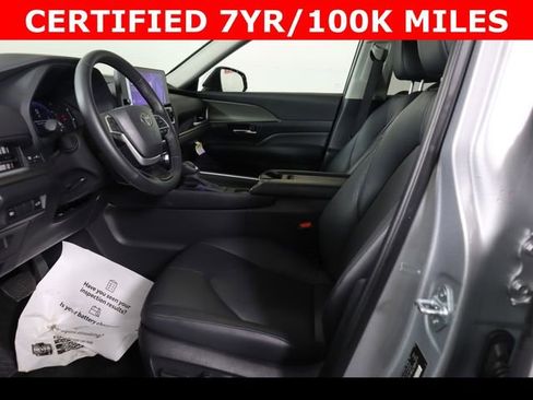 Used 2025 Toyota Grand Highlander XLE image 20