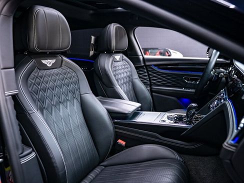 Used 2022 Bentley Flying Spur W12 image 37