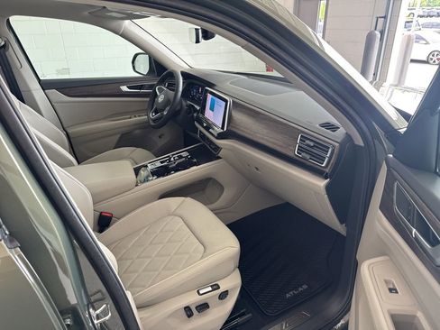 New 2026 Volkswagen Atlas SEL Premium R-Line AWD/4WD image 9