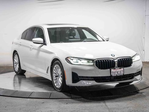 Used 2021 BMW 530i w/ Convenience Package RWD image 5