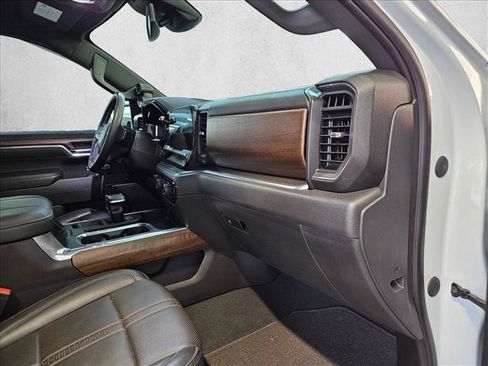 Used 2023 Chevrolet Silverado 1500 High Country w/ Z71 Off-Road Package AWD/4WD image 14
