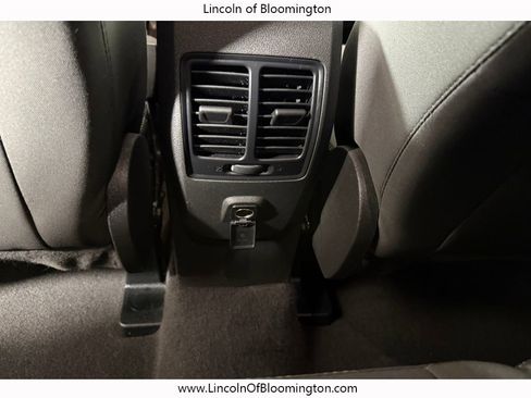 Used 2019 Ford Escape SE image 30