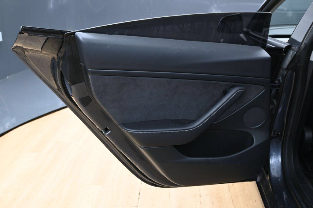 Used 2023 Tesla Model 3 Standard Range RWD image 40
