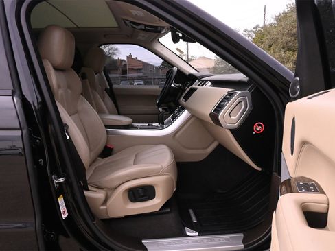 Used 2017 Land Rover Range Rover Sport HSE image 27