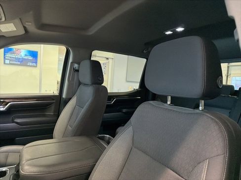 Used 2024 GMC Sierra 1500 Elevation w/ Preferred Package image 14