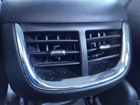 Used 2024 Chevrolet Malibu LT image 29