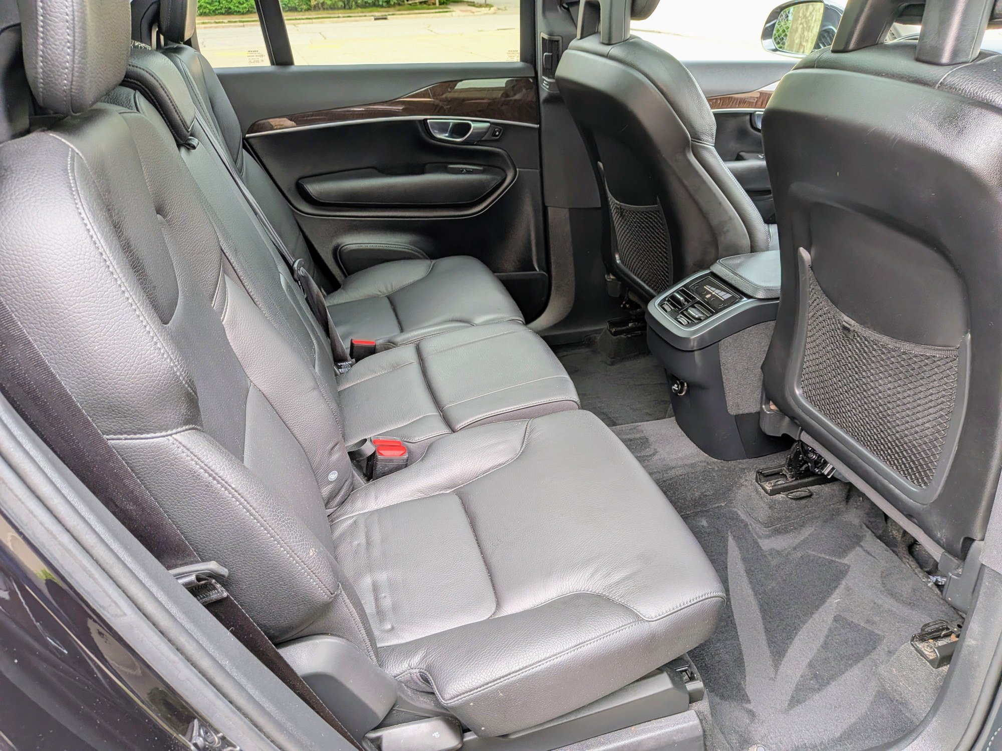 Used 2018 Volvo XC90 T6 Momentum w/ Convenience Package AWD/4WD image 11