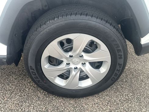 Used 2023 Toyota RAV4 LE image 38