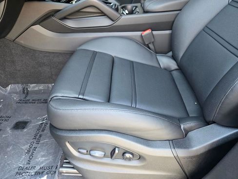 New 2025 Porsche Cayenne E-Hybrid Coupe image 23