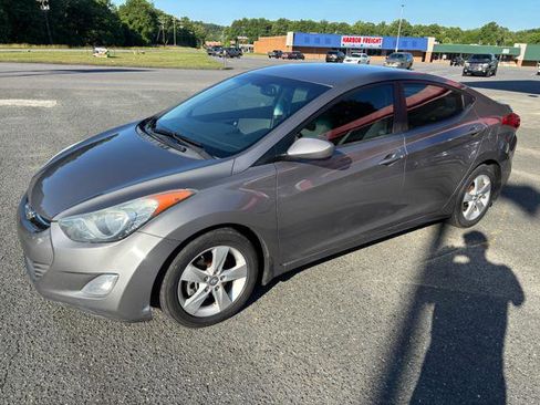 Used 2013 Hyundai Elantra GLS w/ Preferred Pkg FWD image 7