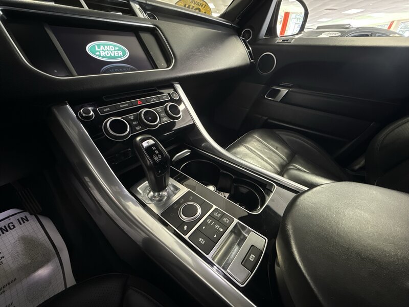 Used 2016 Land Rover Range Rover Sport HSE AWD/4WD image 34