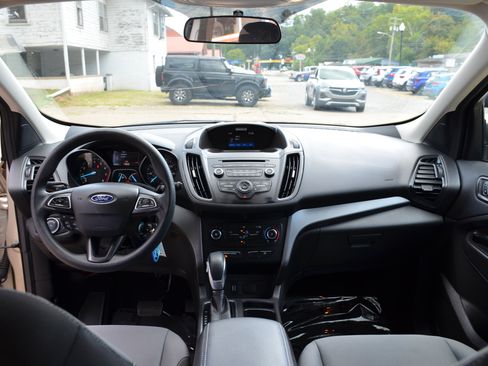 Used 2018 Ford Escape S image 18