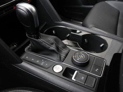 Used 2023 Volkswagen Atlas SE AWD/4WD image 17
