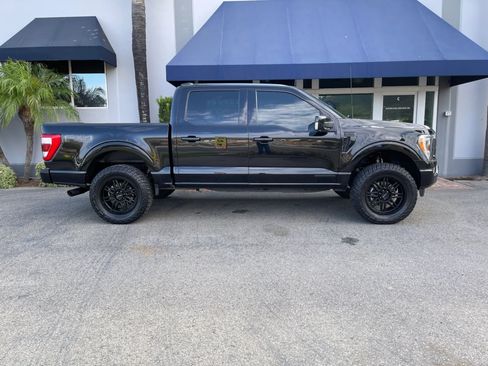 Used 2023 Ford F150 Lariat AWD/4WD image 4