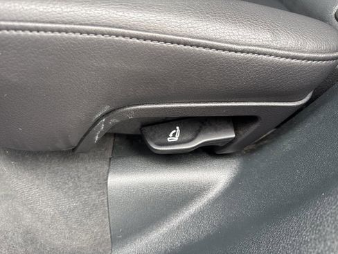 Used 2017 Audi Q5 2.0T Premium Plus w/ Technology Package image 40