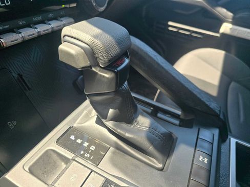 Used 2024 Toyota Tacoma TRD Off-Road w/ TRD Off Road Upgrade Package AWD/4WD image 31