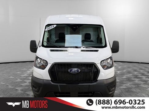 Used 2024 Ford Transit 250 148 Medium Roof w/ Load Area Protection Package image 9