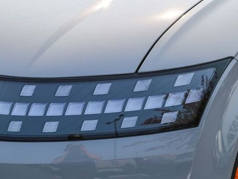 New 2026 Hyundai Ioniq 9 SE image 5