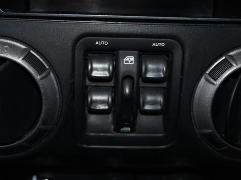 Used 2012 Jeep Wrangler Unlimited Sport image 30