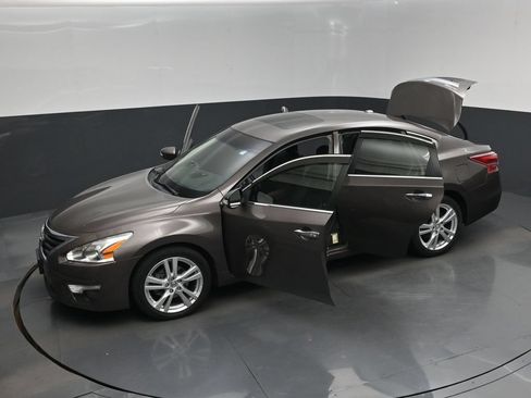 Used 2013 Nissan Altima 3.5 SL FWD image 20