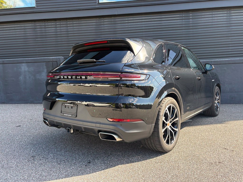 Certified 2026 Porsche Cayenne E-Hybrid AWD/4WD image 10