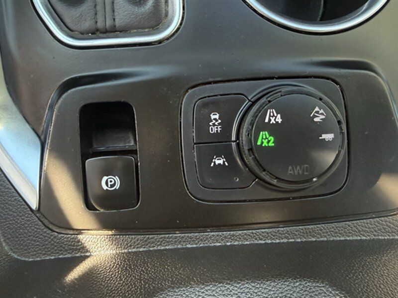Used 2020 Chevrolet Traverse RS w/ LPO, Floor Liner Package AWD/4WD image 15