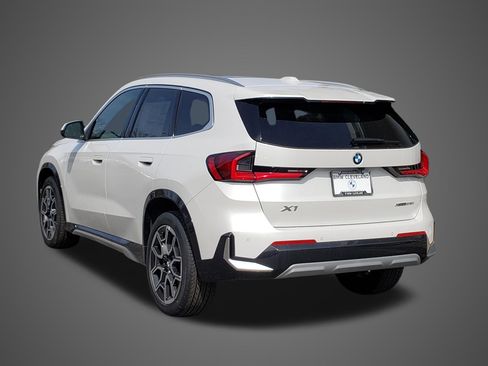 New 2026 BMW X1 xDrive28i w/ Convenience Package image 8