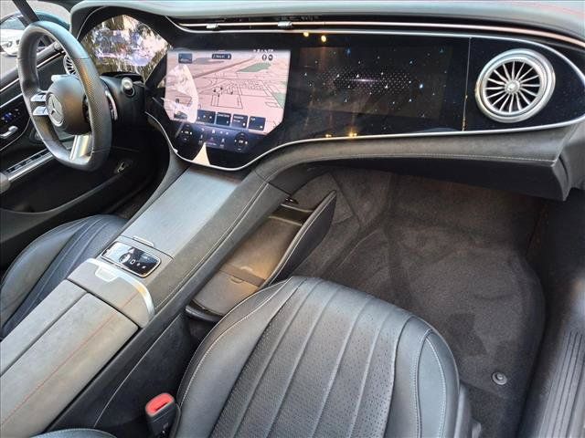 Used 2022 Mercedes-Benz EQS 580 4MATIC Sedan image 22