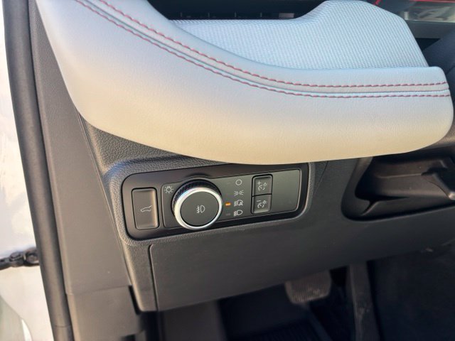 Used 2025 Ford Explorer Active w/ Active Comfort Package AWD/4WD image 23