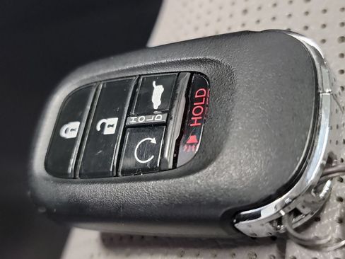 Used 2023 Honda Pilot Elite image 32