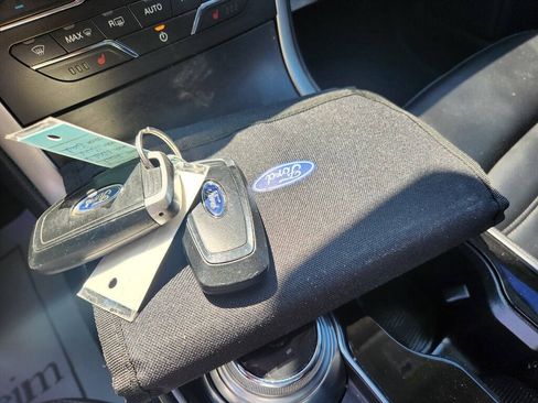 Used 2019 Ford Edge SEL w/ Equipment Group 201A FWD image 19