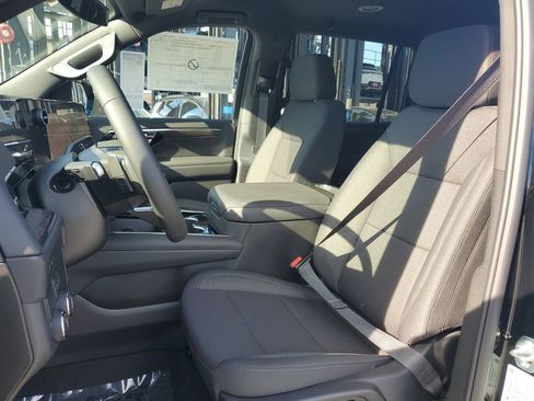 New 2026 Chevrolet Suburban LS image 17