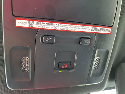 Used 2025 Toyota Camry SE w/ Multimedia Upgrade Package image 16