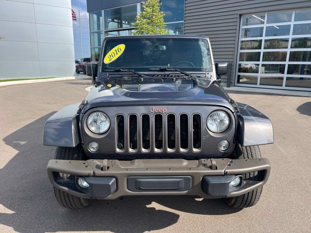 Used 2016 Jeep Wrangler Unlimited Sahara AWD/4WD image 2